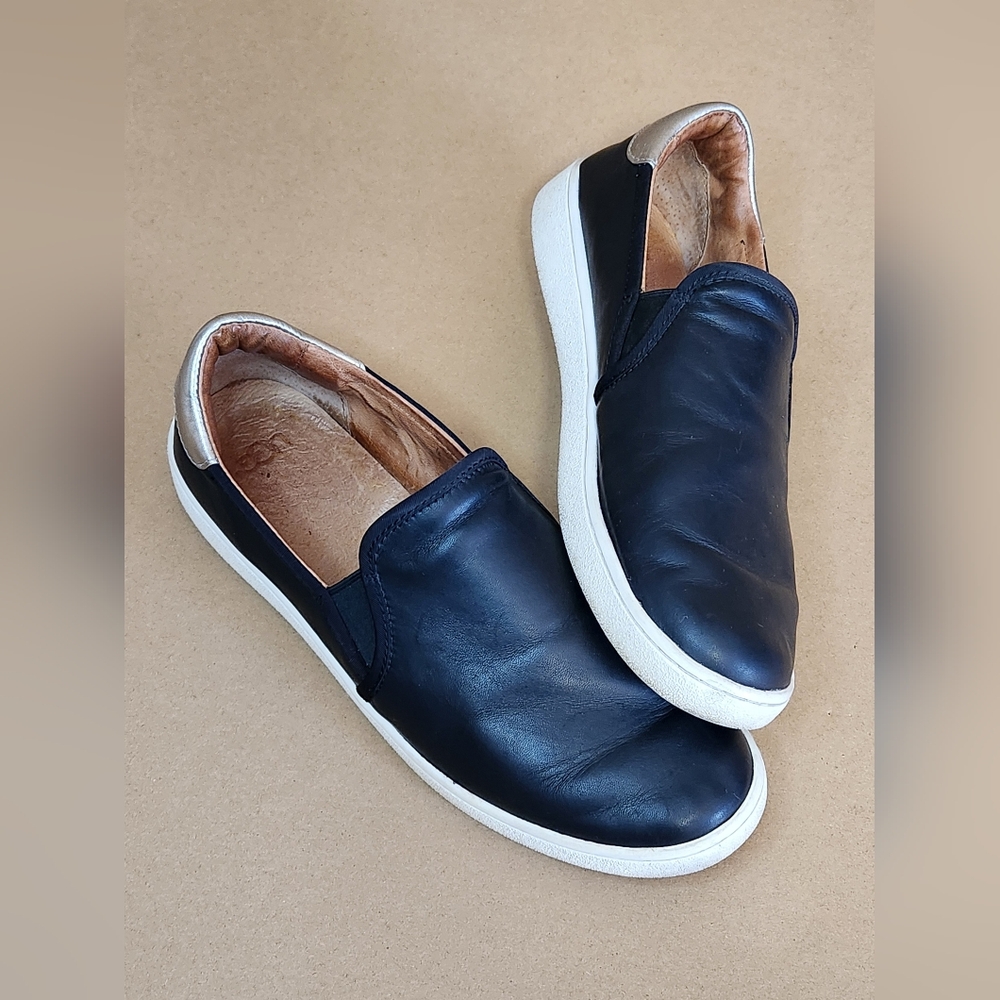 UGG Cas Slip On Black Leather Sneakers—10